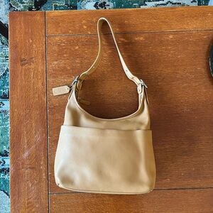 Coach 9058 Legacy Hobo Camel